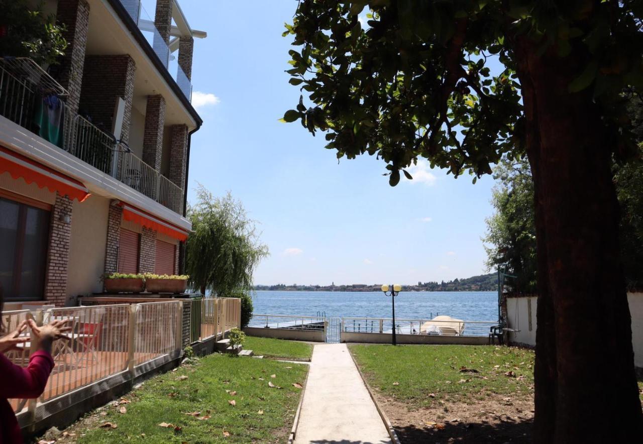 La Finestra "Sul Lago" Predore Exterior photo
